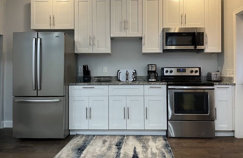 Concerned Citizens Of Forest Park House | Remodeled townhouse close to Baltimore Harbor