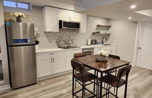 Durham Region House | Stylish Retreat in North Oshawa
