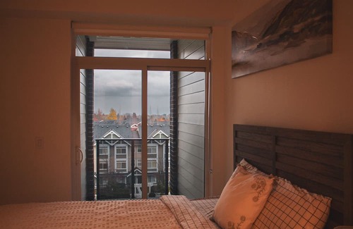 Fleetwood Apartment | Fraser Hills Hideout