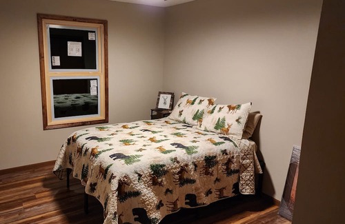 Perks Cabin | Lodge style private farm home newly renovated on beautiful country acreage.