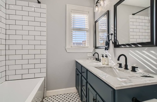 Oak Cliff House | Cozy 2BR near Bishop Arts & Dallas Methodist!