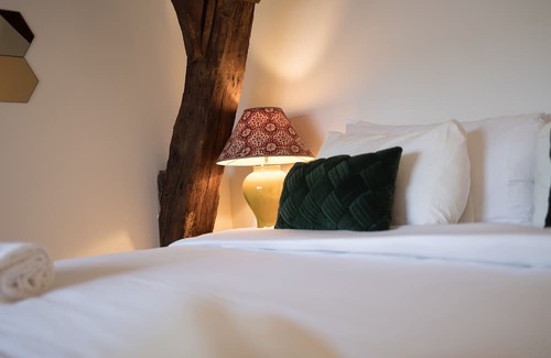 Dansaert Apartment | Chic Penthouse Grand-Place
