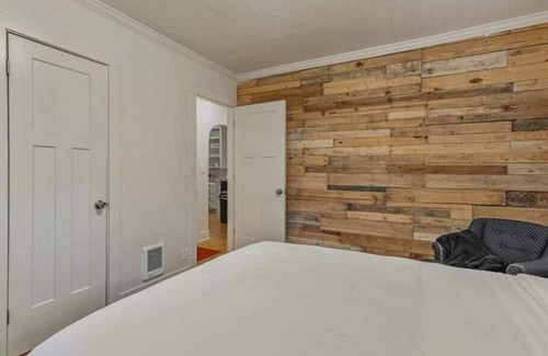 Provo House | Close to Provo Airport, Near Parks, TWO Units!