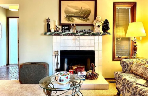 Savoy House | The Lincoln-Altgeld Legacy Home
