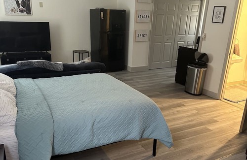 East Haven  Rutland County Apartment | Chic studio near ski area