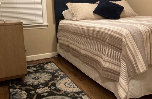 Saint Marys  Allen County House | Off Broadway! cozy quiet restful cul-de-sac by the Rivergreenway