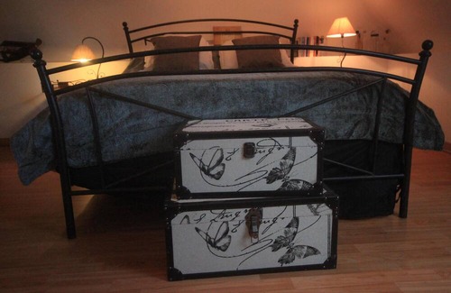 Anlhiac Bed & Breakfast | Modern Times Family bedroom