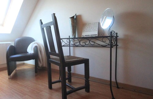 Anlhiac Bed & Breakfast | Modern Times Family bedroom