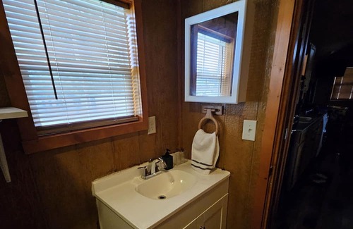 New Midway Cabin | Walkersville Cabin