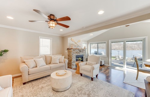 Drayton Plains House | Lakefront Highland Home w/ Dock ~ 2 Mi to Milford!