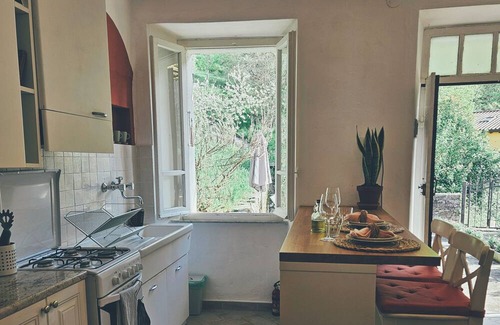 Bagnone House | Traditional Italian stone house with large terrace and lovely view