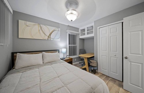 Rochester House | Urban Elegance Retreat in Downtown Rochester