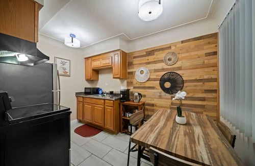 Shelby Township Apartment | Modern Cozy 1 Bedroom Apartment in Shelby Township