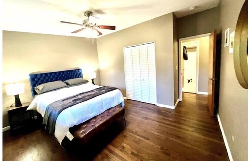 Old West Side House | Cozy 3bdr 1 mile to Downtown w/ Parking
