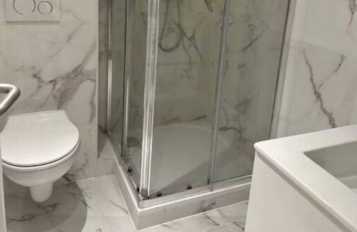 Charenton-le-Pont Apartment | Deux Pièces Avec Extérieure en Plein Centre Ville