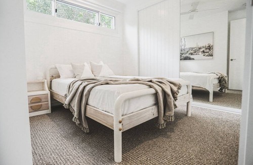 Currumbin House | Tugun Vibes ~ Walk to beach + restaurants