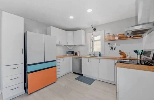 Portsmouth House | Chic Family Friendly Home w/ FirePit | Near Casino
