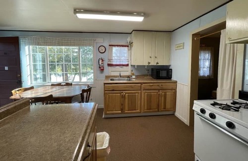 Remer Cabin | The Lakeshore Lookout