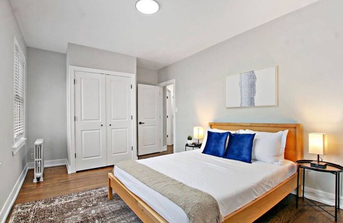 Evanston Apartment | Charming & Spacious 2BR Apartment in Chicago