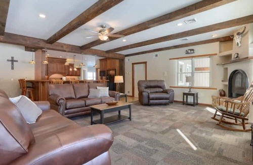 Stouchsburg House | Lazy Meadows Horse Ranch, new listingn