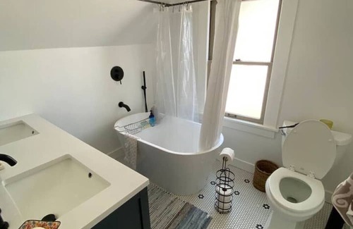 Downtown Klamath Falls House | The Outpost Properties - East Street House