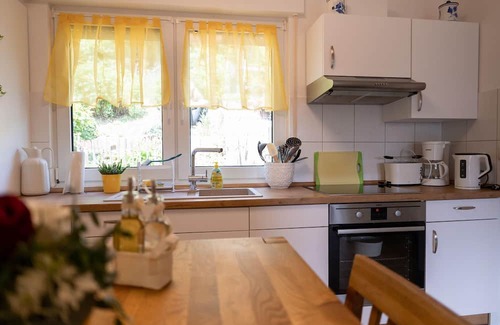 Bad Wildungen Apartment | Ferienwohnung mit Bergblick