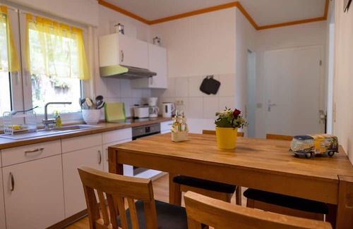 Bad Wildungen Apartment | Ferienwohnung mit Bergblick