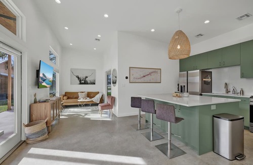Stonewall House | Casa De La Klein Serene Stargazing Retreat