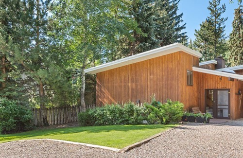 West End House | BAUHAUS SKI CHALET