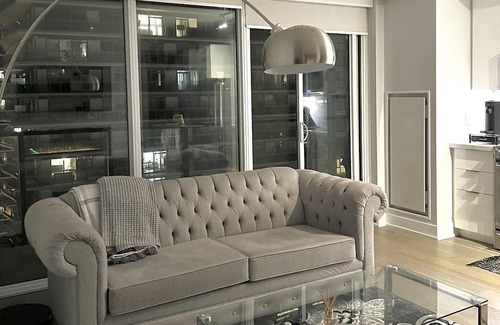 Humber Bay House | Luxury 1 bedroom Waterfront Condo
