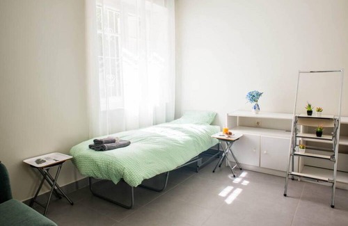 Nea Chalkidona Apartment | Fine homey & cosy apartment with patio near metro!