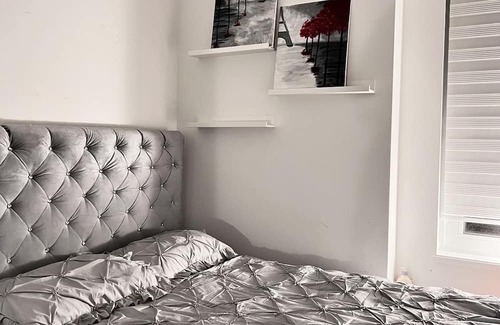 Fort York Condo | Downtown Toronto Modern Condo near Everything! + Free Parking /Walkers Paradise