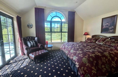Hanmer Springs Bed & Breakfast | Fontainebleau is adjacent to Woodland Reserve and 7-minute walk to the village