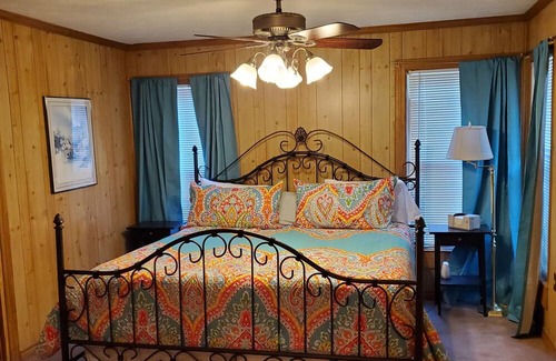 Denton House | Quiet neighborhood, free parking, security cameras, keypad entry.