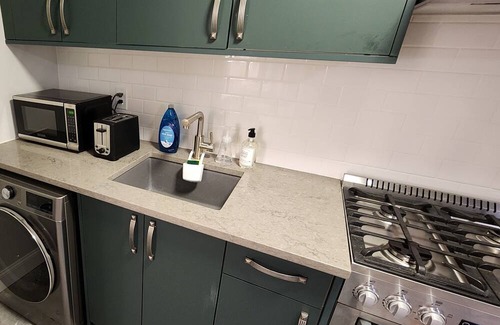 Hamden Condo | Welcoming & Clean Condo near Hamden Shopping