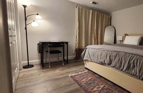 Hamden Condo | Welcoming & Clean Condo near Hamden Shopping