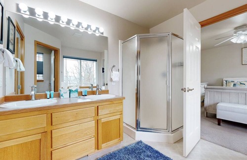 Klamath Falls House | Dog-friendly duplex with access to indoor pool, sports courts, & hiking trails