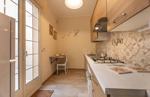 Marina di Mancaversa Apartment | Apartment 'Casa Di Nadia' with Private Terrace and Air Conditioning