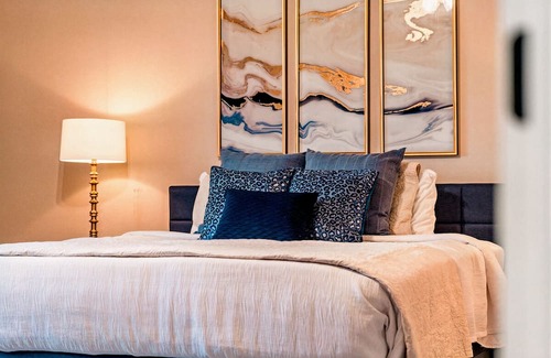 Hollister House | Nautical Haven: Lakeview, Pool, Hot Tub, Large Groups