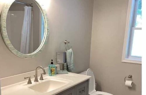 Holcomb Cottage | Modern Nature - A Home in the Hills