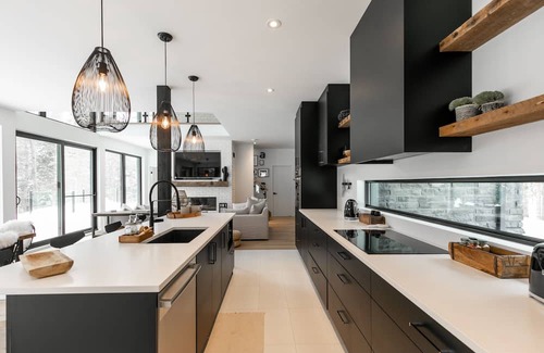 Morin Heights House | Wakanda, Luxueux Chalet Près des Pentes de Ski!