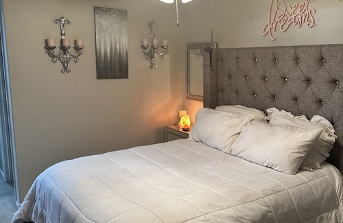 Rhodes Ranch House | Luxury Entire House off 215 Freeway & Durango Southwest - Family & Pet Friendly