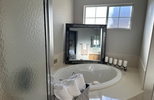 Rhodes Ranch House | Luxury Entire House off 215 Freeway & Durango Southwest - Family & Pet Friendly