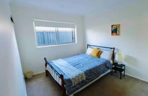 Moncrieff House | Entire 4 BR House In Moncrieff Close To Playground