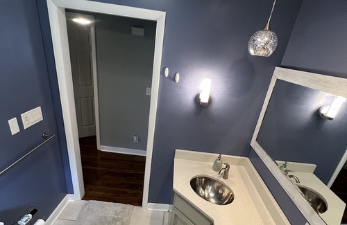 Northside House | Cozy, Pet Friendly 2-bedroom house in Chattanooga with Backyard