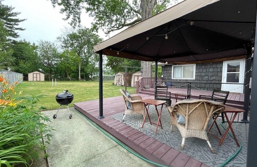 Franklin Park House | A ranch home within the outskirts of Chicago