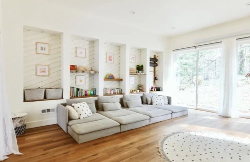 Hood River House | Stylish & Modern Hood River Retreat Near Downtown!