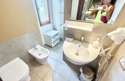 Guzman Villa | Villa Sole Vino - Montefalco/Bevagna - Sleeps 12 adults + several children.