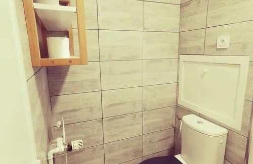 Vaulx-en-Velin Apartment | Appartement Charmant, parking gratuit