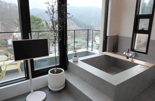 Seo House | FLANEUR
